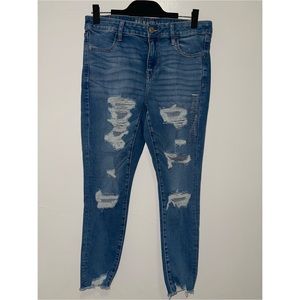 NWOT AMERICAN EAGLE Ripped Jegging Jeans Size 14 Short
